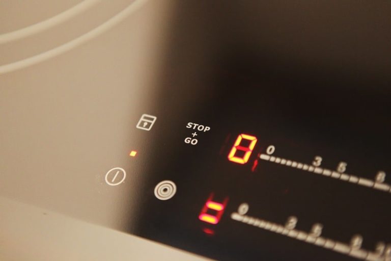 Best Venting Induction Hobs with an Integrated Extractor (UK)