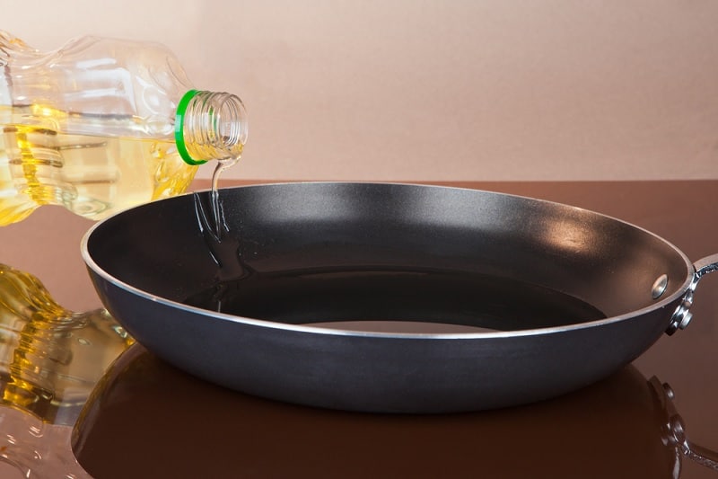 How to Make a Ceramic Pan Non-Stick Again