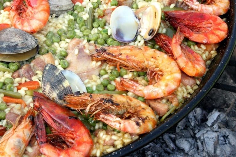 can you make paella in a wok