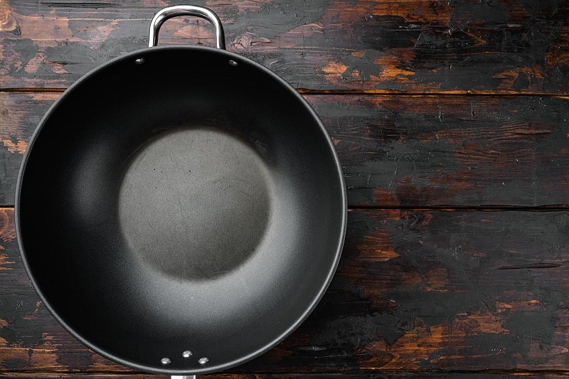 Flat bottomed wok