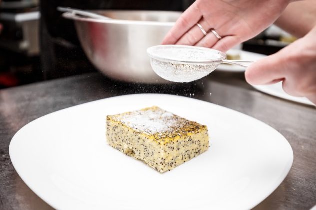can i use icing sugar instead of caster sugar in meringue