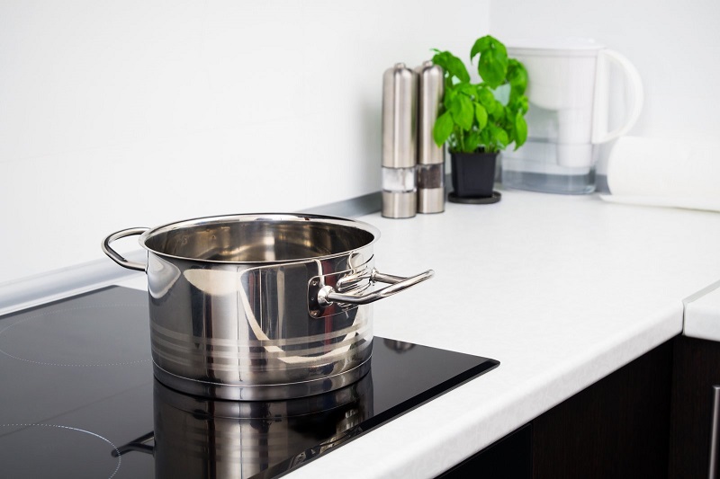 Stainless steel pan on induction hob