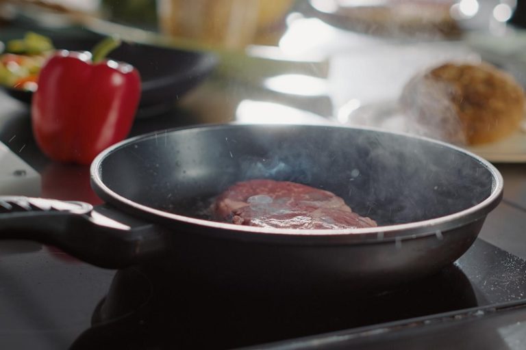 What’s the Best Oil to Cook Steak in?