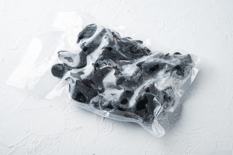 Frozen vacuum packed mussels