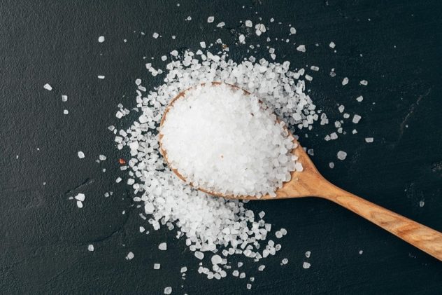 does-salt-kill-yeast