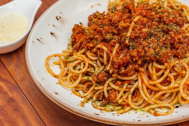 Spaghetti bolognese on plate